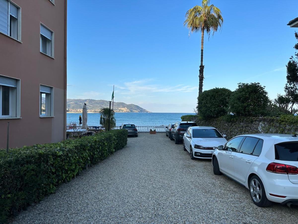 Hotel Golfo E Palme Diano Marina Exterior foto