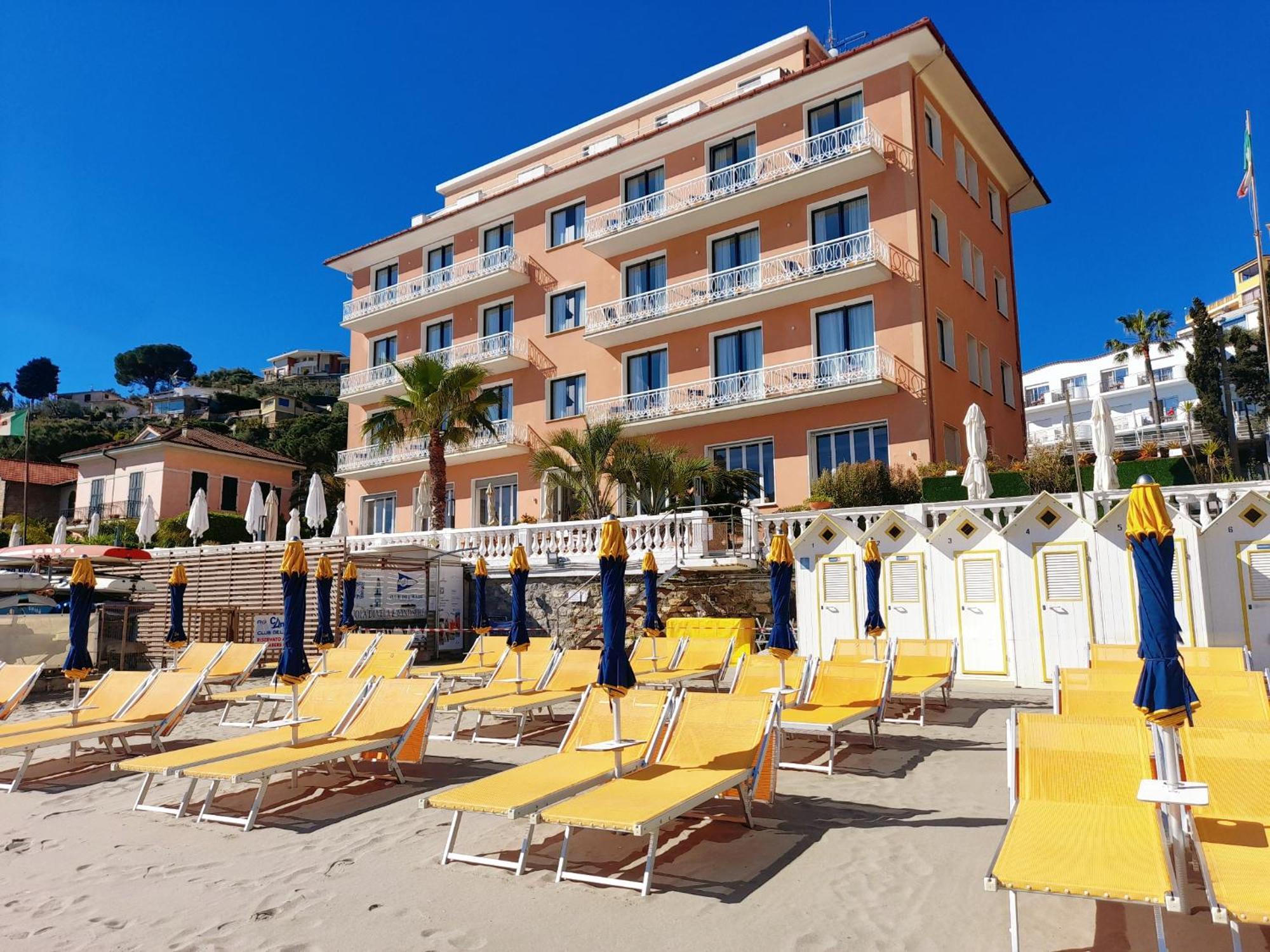 Hotel Golfo E Palme Diano Marina Exterior foto